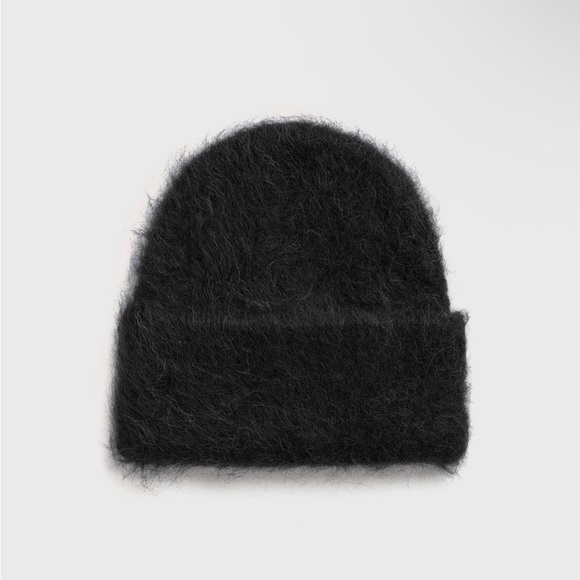 Toteme Accessories - TOTEME Alpaca wool-blend Knit beanie Black
